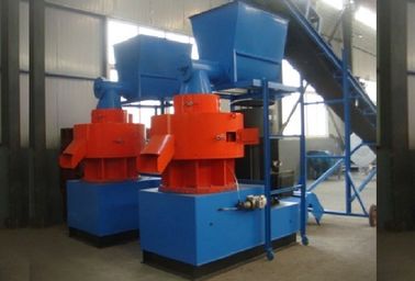 China Small Pellet Machine Wood Pelletizer Machine , Double Loop Ring Mold supplier