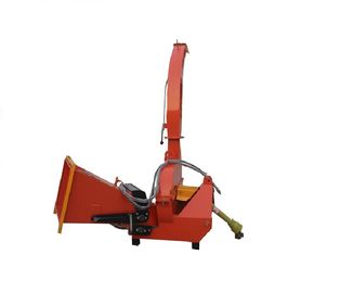 China Direct Drive Wood Chipping Machine Pto Wood Shredder For Animal Bedding supplier