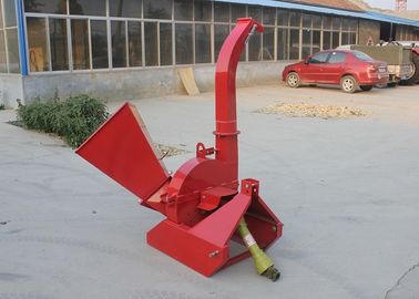 China Mechanical Feeding Wood Chip Pellet Machine 3 Point Hitch Pto Wood Chipper supplier