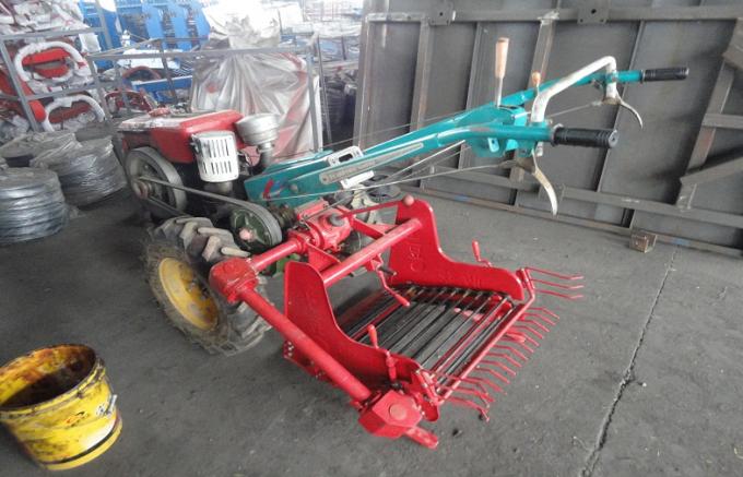 Self - Loading Two Rows Small Agricultural Equipment 1.65M Operating Width
